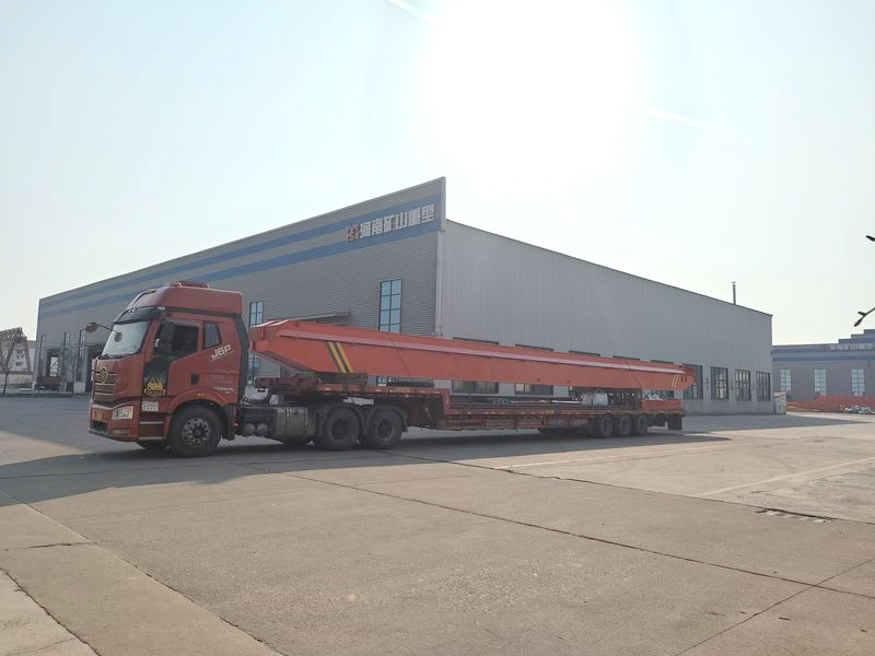 兩臺10噸跨度22.5米的電動(dòng)單梁起重機(jī)，發(fā)往湖北黃岡